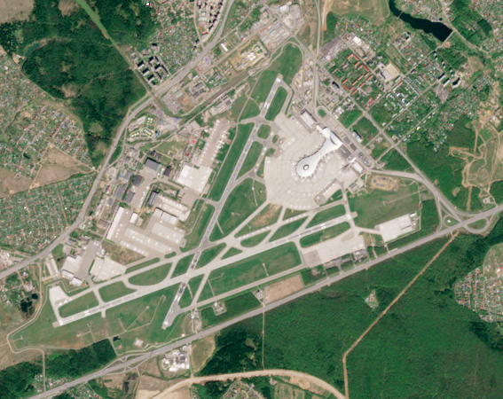 Ukrainian Drone Strikes Close Moscow Airports and Disrupt Putin's Flight
